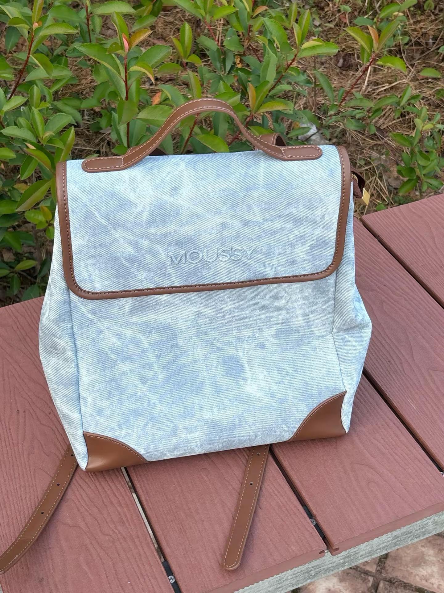 我的心向你倾斜了。MoussyBag BACKTO2000s 宋妍霏 孙乐言