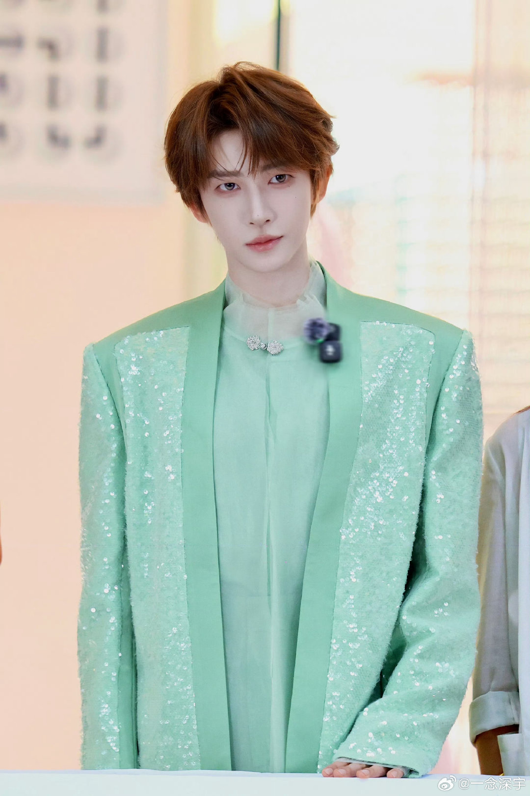 #刘宇#💙 #刘宇廿六驭梦山河# 
玫瑰很难养，但刘宇却把鲨鲨养的很好
​