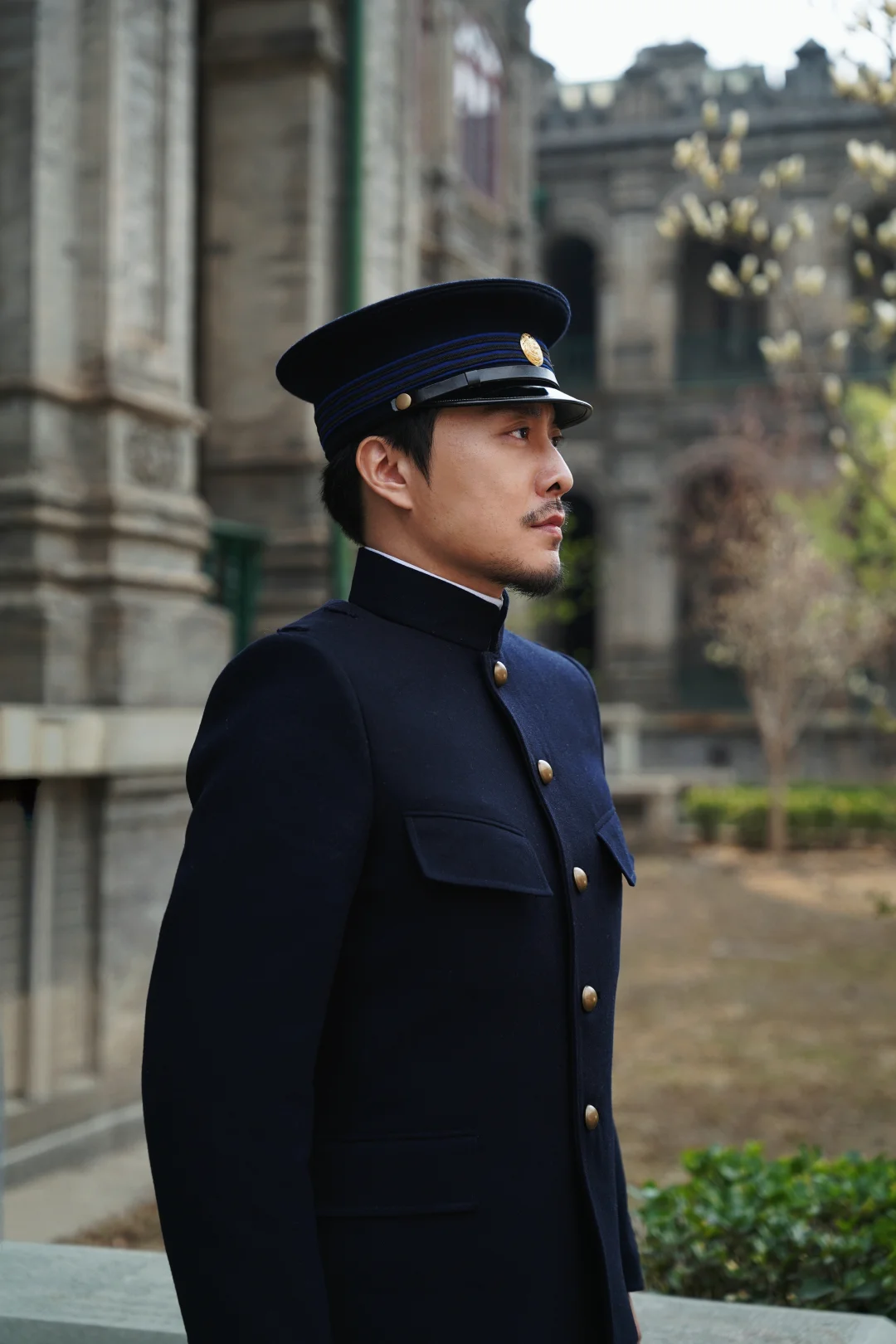 目落楚望台，刃隐三更时