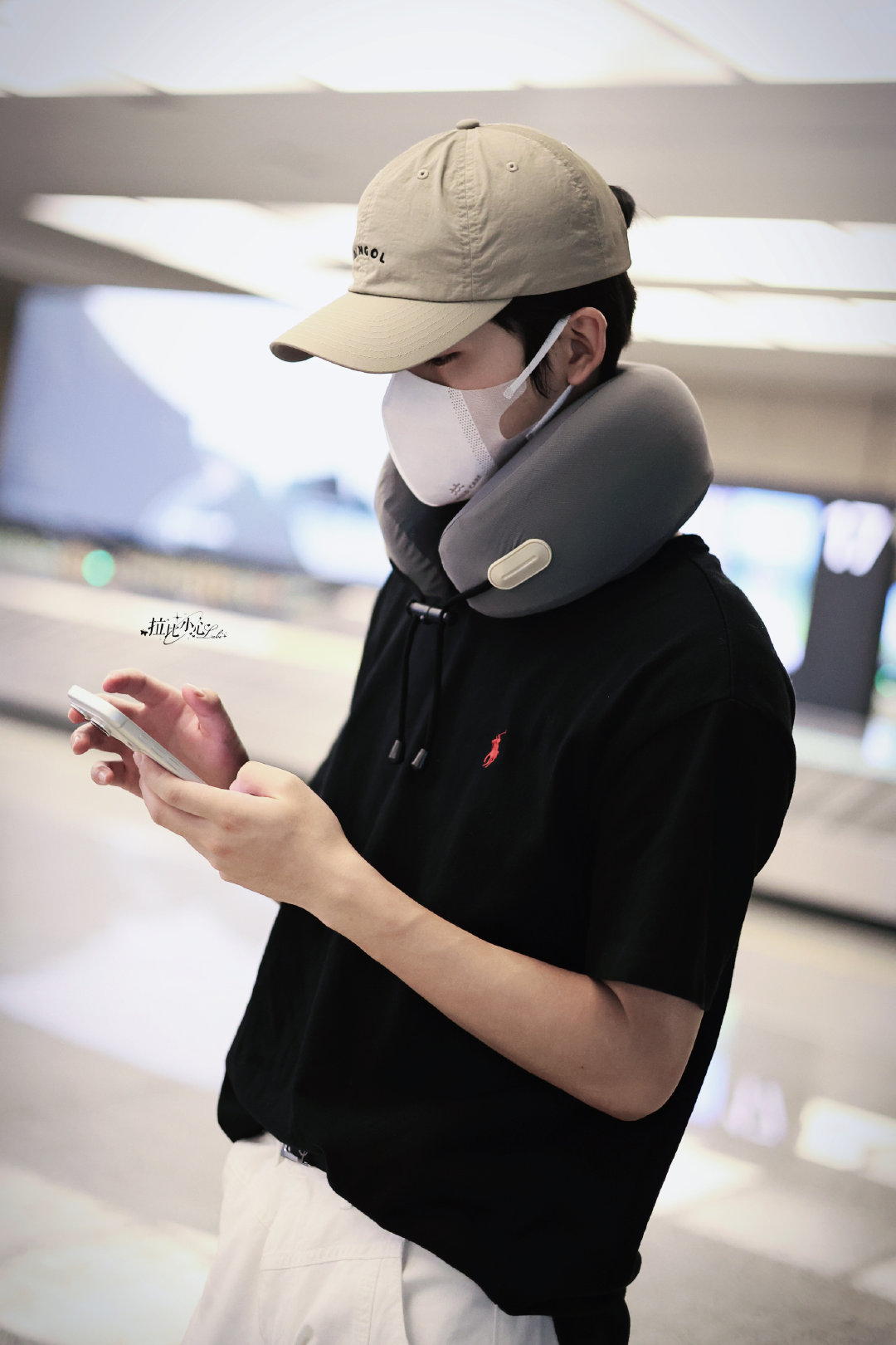 #w是一航呀w[超话]#  ｜#航行日记# 

260826 𝙃𝙂𝙃到达🛬
进组一切顺利～

​ ​