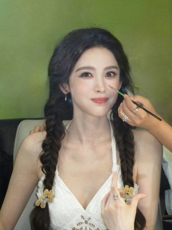 越素越美