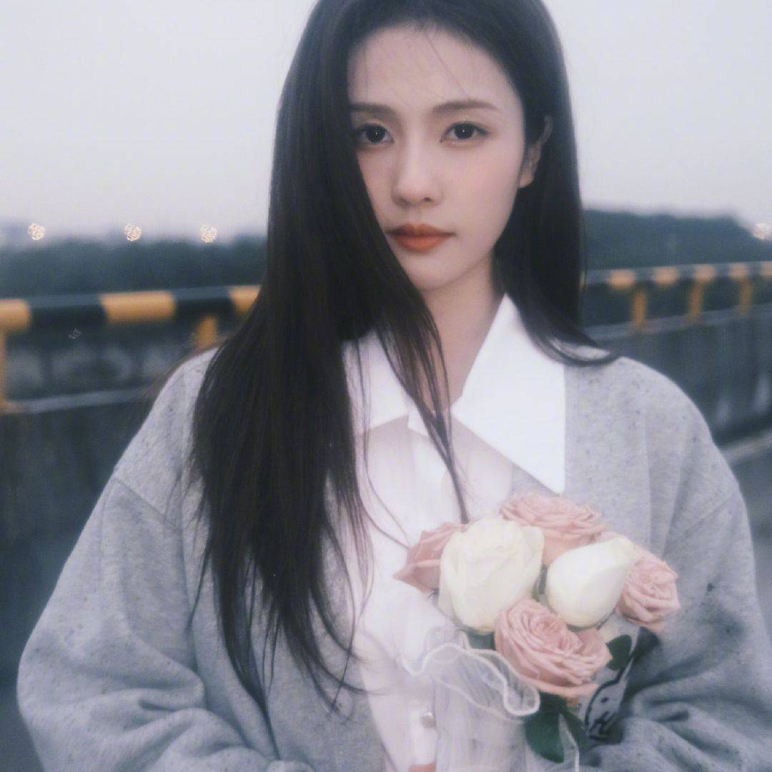 #白鹿[超话]#🦌 #白鹿[超话]#🦌#网传白鹿陈哲远新剧将宣# 
鹿儿呀，我今天又得去石家庄了，我们又要开学了，我是鹿茸我不同意开学… ​