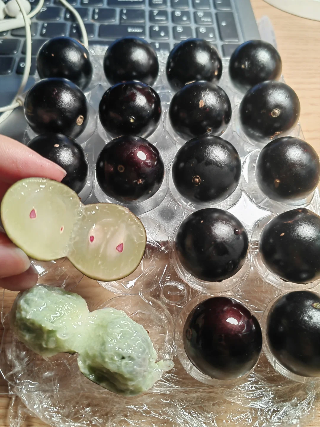 又到了吃嘉宝果的季节