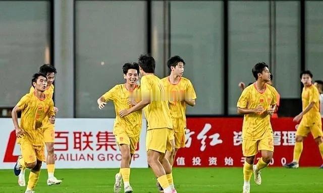 上海明日之星冠军杯半决赛的2场对决，2支中国球队携手出战。其中小组赛斩...