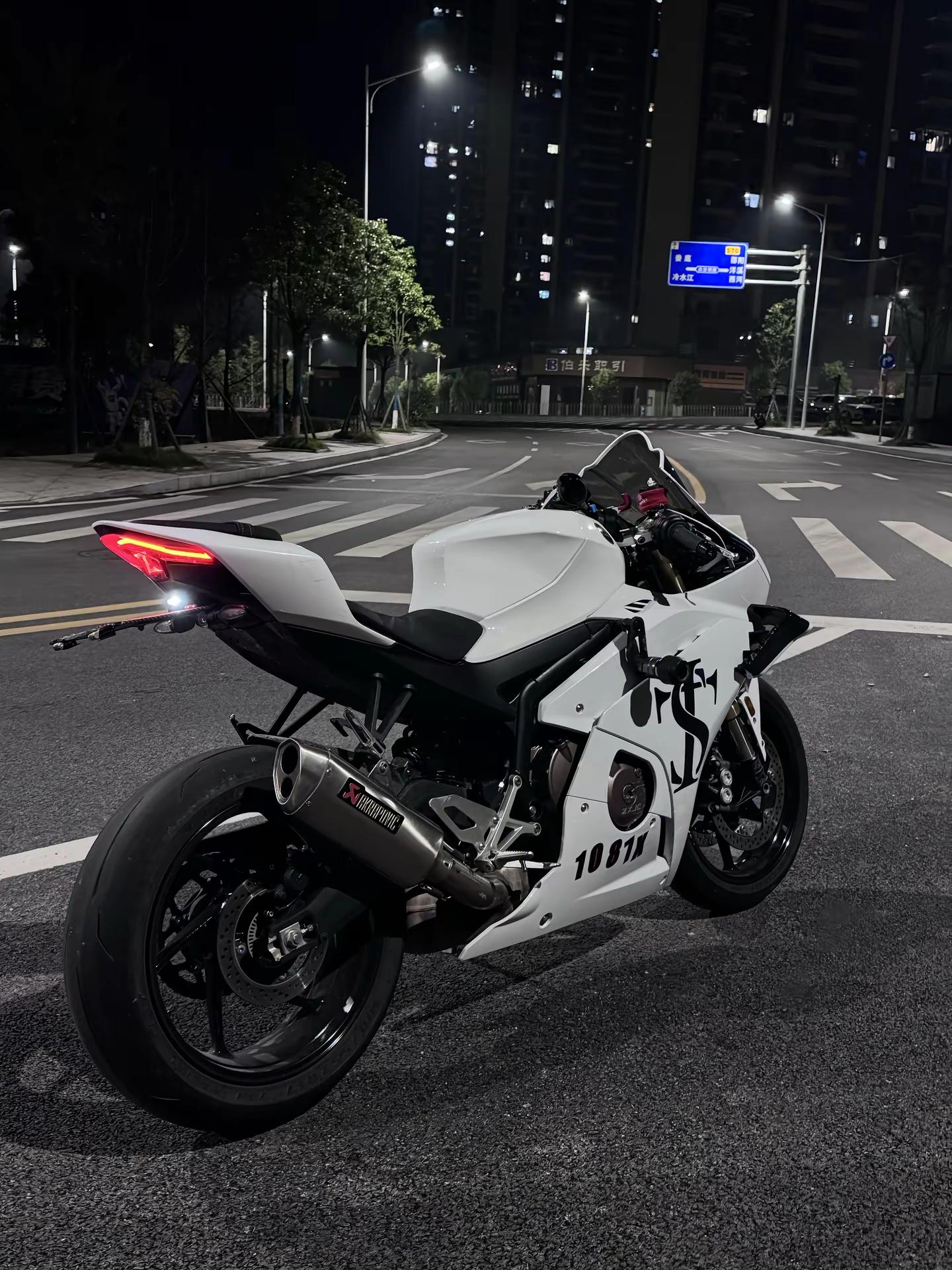 “三万块的预算不买张雪500 难道买赛600rs和春风500sr吗”张雪500rr 张雪机车
