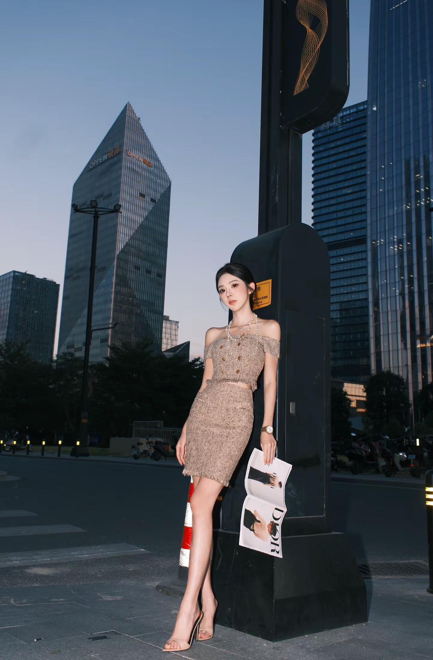 少爷 追你需要去法国排队吗。行走在冬夜的冷风中