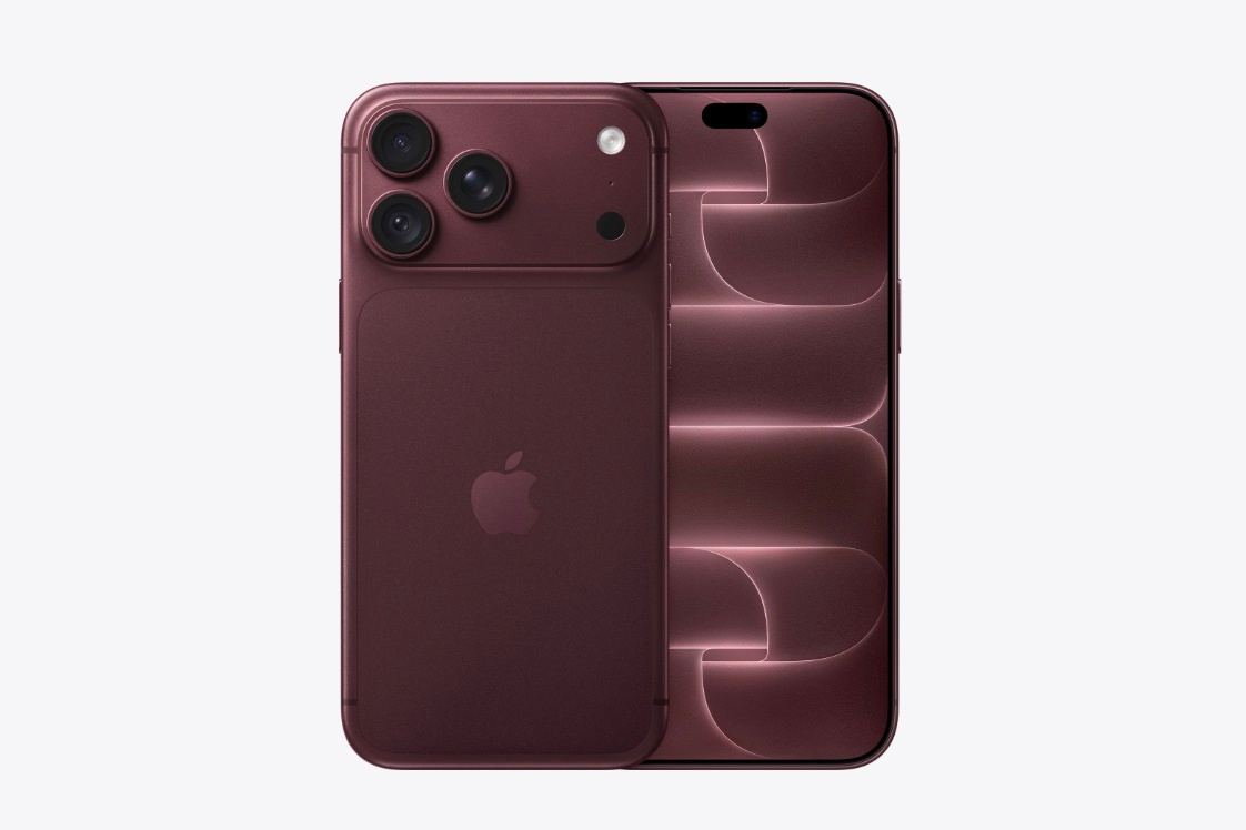 苹果今天已经确认，有少量 iPhone 18 Pro Max 机型出现了无法使用蜂窝服务的问题，无法拨打电话、发短信以及连接蜂窝数据。最近苹果已经发布了 iOS 27.0.1，也更新了运营商设置，但部分设备更新后依旧无法解决该问题，苹果表示可以免费更换这些出现问题的设备。

受影响的设备仅存在于少部分使用 AT&T  ​