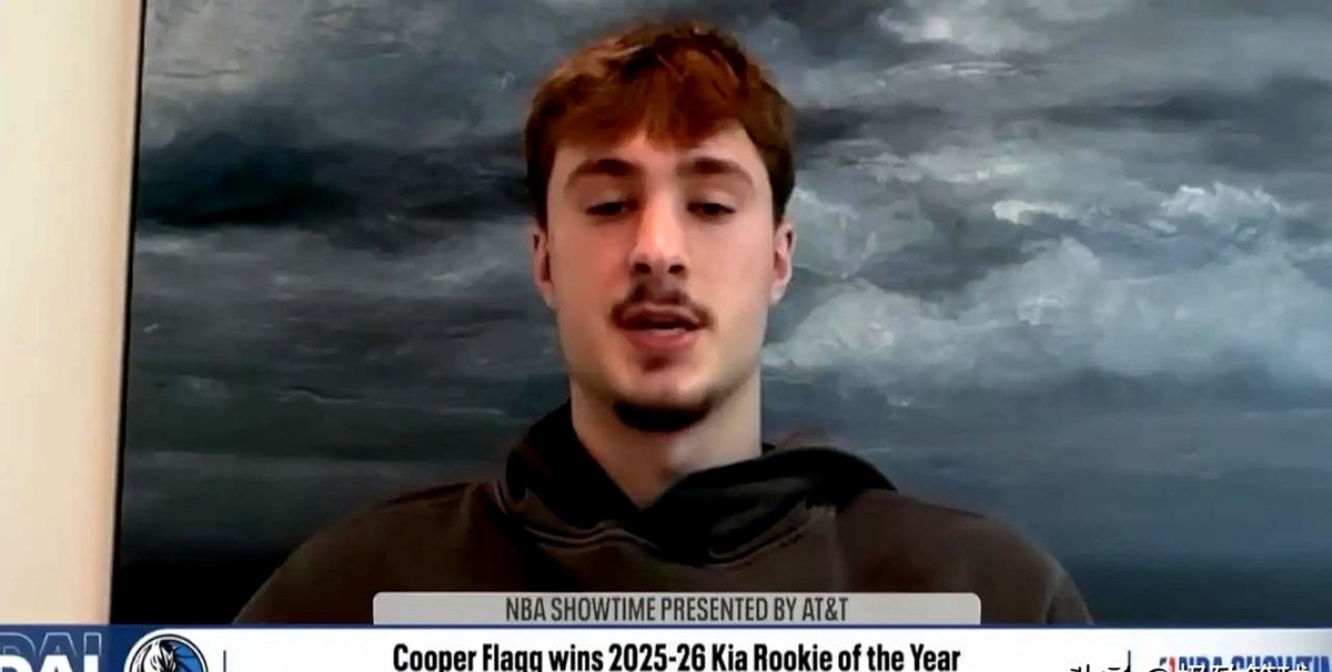 独行侠队史上两位最佳新秀，一个是教练，一个是队员。  状元弗拉格刚拿下...