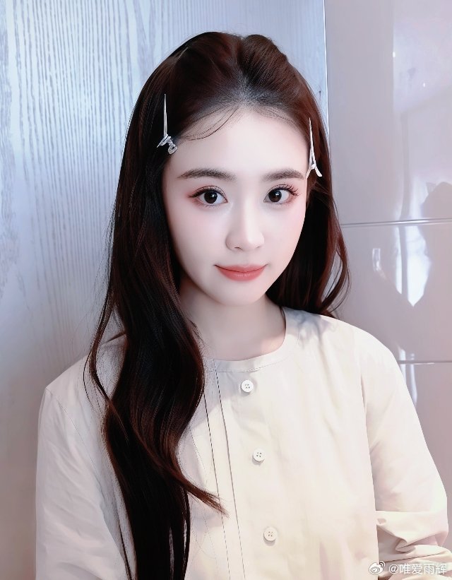 #演员_翟一莹[超话]# 我们一莹也是非常的萌呀#翟一莹##翟一莹[超话]# ​