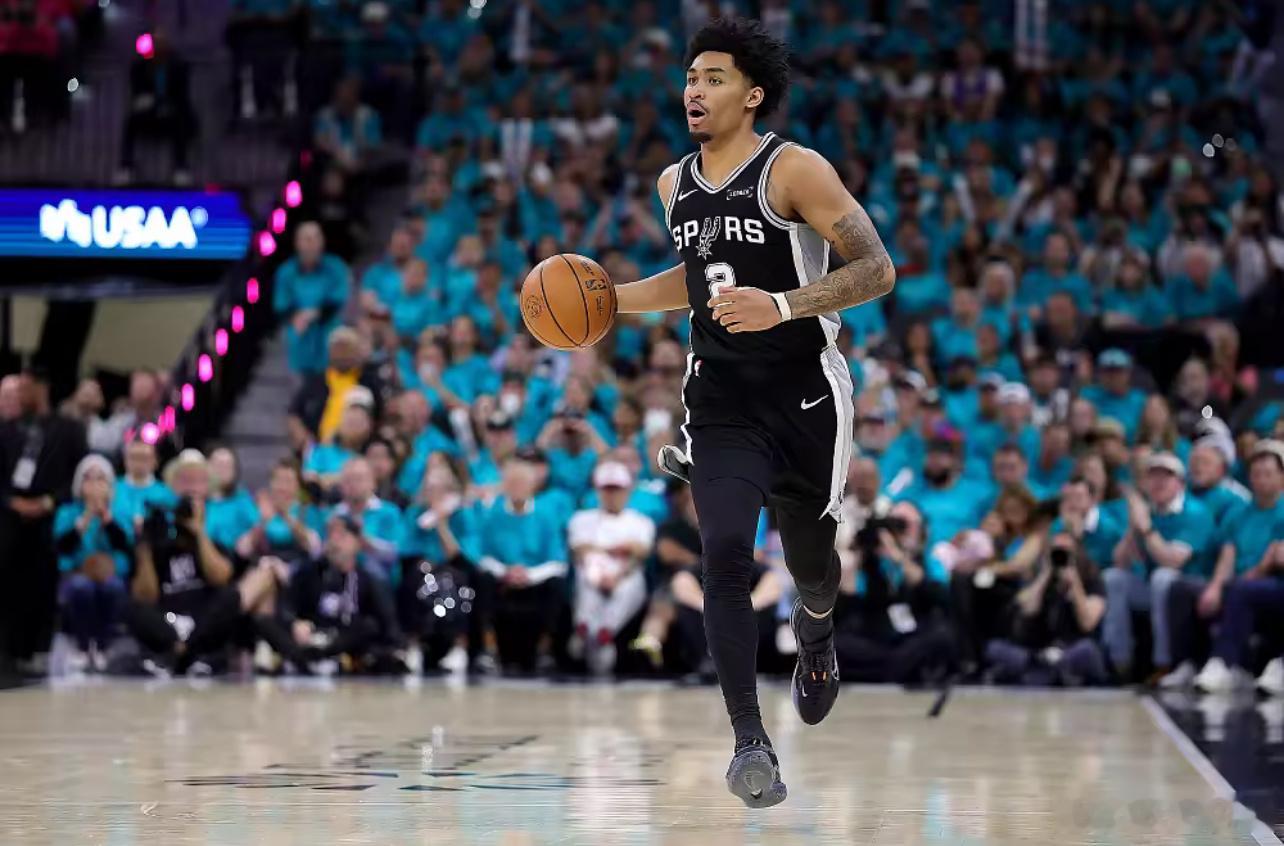 NBA季后赛西决G6，马刺回到主场迎战雷霆，目前雷霆大比分3-2领先手...