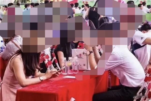 7980元打水漂！35岁大学老师相亲6连拒，直男真的没活路？  这年头...