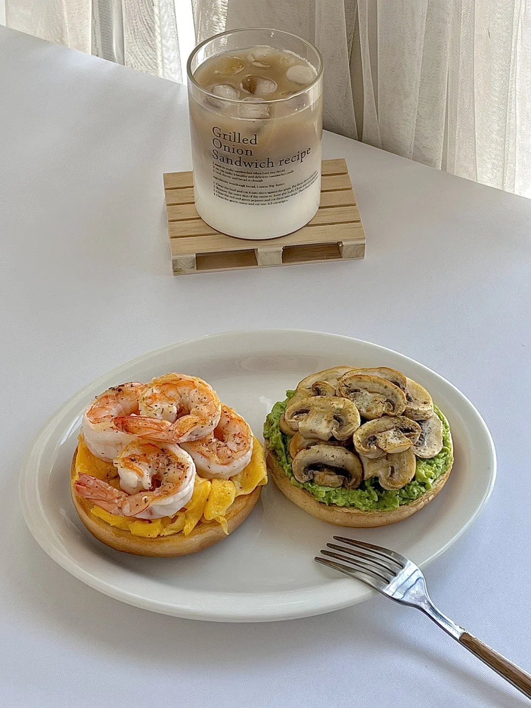 ️工作早餐｜牛油果口蘑&滑蛋虾仁贝果双拼😋