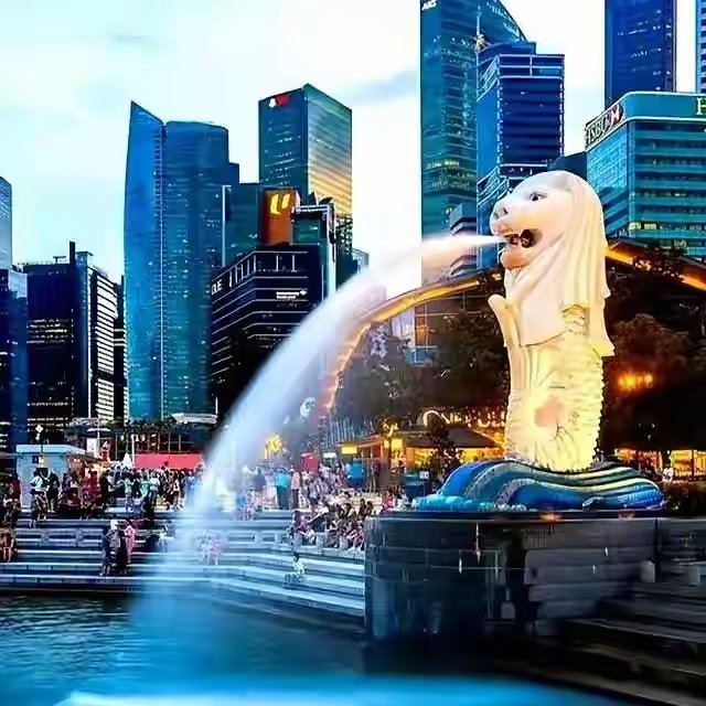 新加坡华裔正以一种最为彻底、最为决绝的方式，走向一场自我完成的“文化格式化”。这不是外力的剥夺，而是主动的献祭；不是历史的偶然，而是制度的必然。 ​