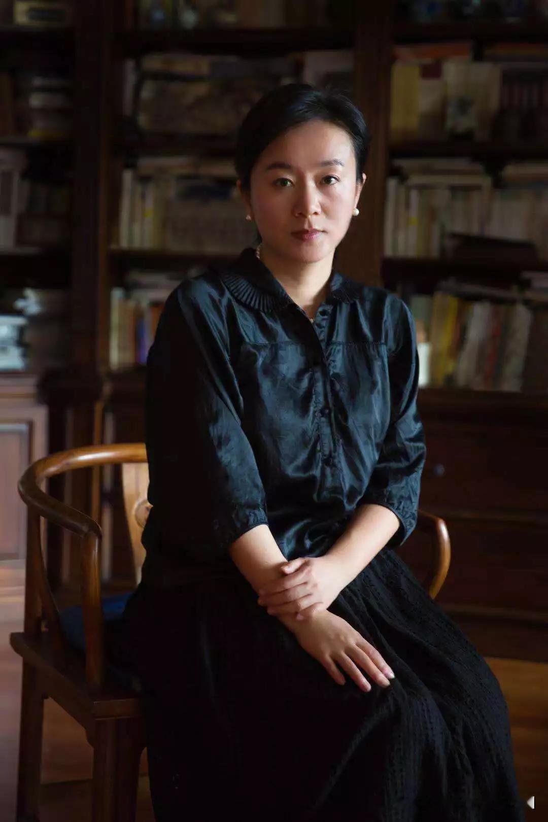 听完非常棒的一次访谈，鲁豫和庆山（安妮宝白贝）关于人生、关于写作的畅谈，一个小时52分钟，全程认真听完。鲁豫对谈  写作