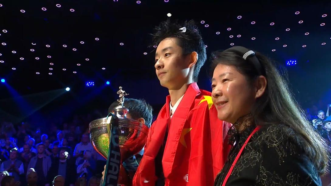 【2026斯诺克世锦赛结束，中国选手吴宜泽获得冠军，收获50万英镑奖金...