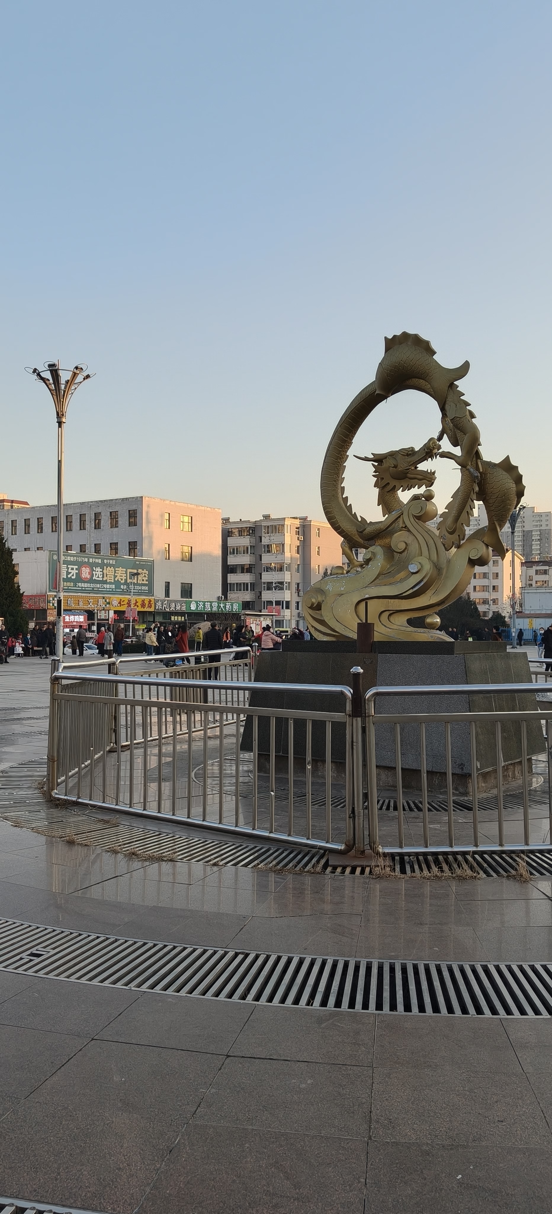 《爱已成往事，回忆为何仍刺痛心扉？——情感创伤的心理解析与修复之道》 ...