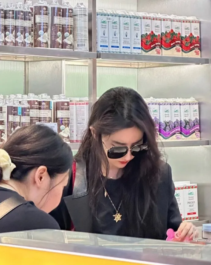 幸运儿也太会了！神仙姐姐私下满是松弛感，大美女气质好绝