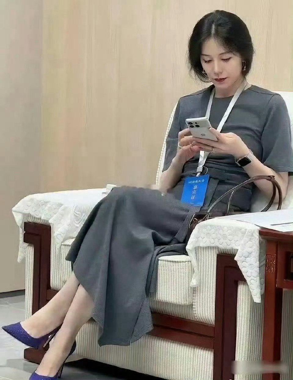 曾是央视女主播，如今蔚来老板娘。她不只好看，也有章法 ​