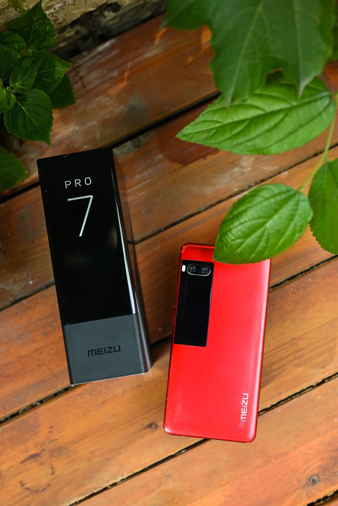 我唯一不舍得卖掉的手机，只因这抹提香红🌹