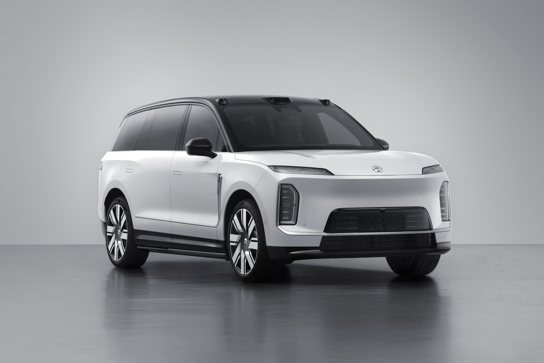 蔚来9家族再添新成员，蔚来全新旗舰SUV—ES9亮相工信部公告。 作为...