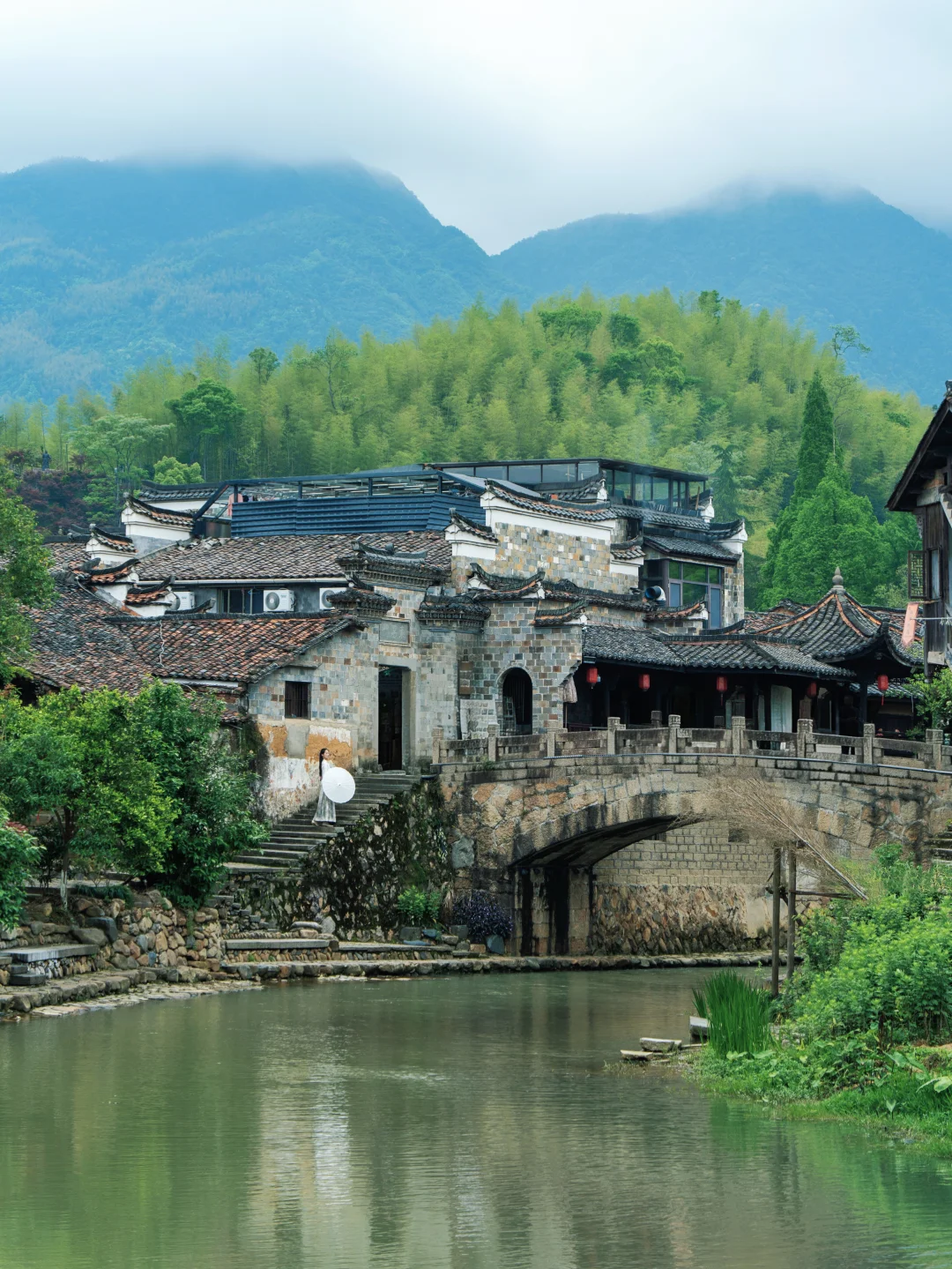 我很少用震撼描述一个地方 直到我来到江山