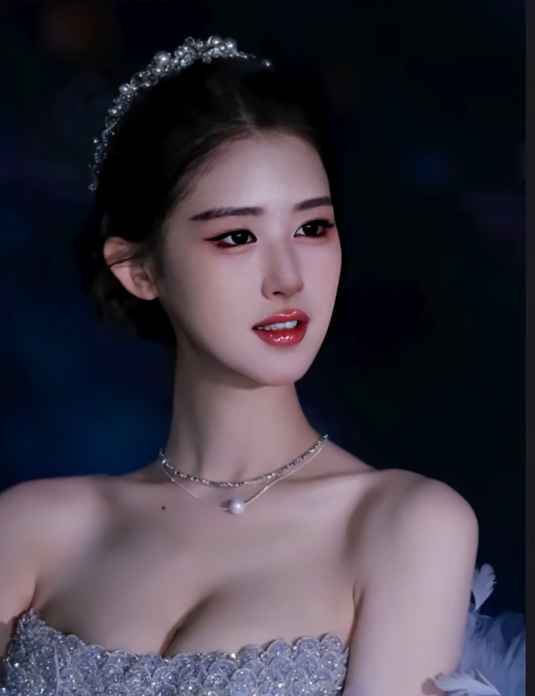 白欣禾：女孩美到极致是什么样子…