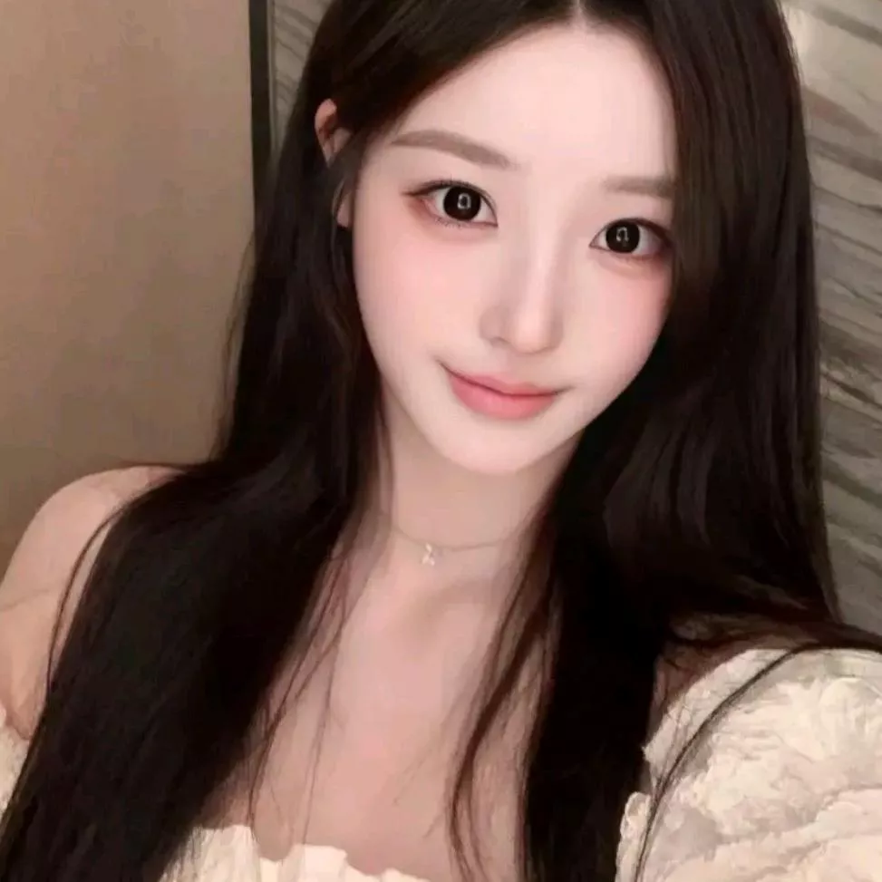 元气满满的小仙女，微笑如此迷人！