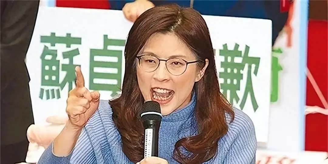 国民党主席郑丽文最近这几次表态，真是把话说到家了。她先是说“台湾从来不是一个国家”，又喊话赖清德承认“九二共识”，最后直接警告，搞“台独”连现在的和平生活都保不住。这三次表态，一次比一次硬，一次比一次狠。

说白了，郑丽文心里门儿清。2028年选举，她根本没戏。民调摆在那儿，她支持率才4.3%，蒋万