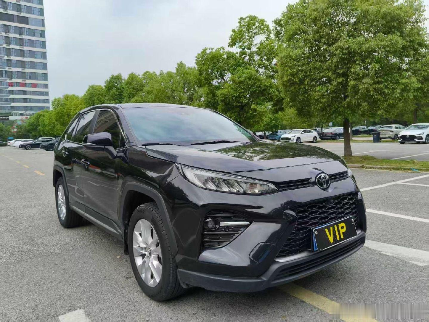 🔥22年9月上牌｜丰田威兰达 22款2.0L CVT两驱都市版
家用省心SUV，皮实耐造，油耗友好
黑色外观大气耐看，空间够用，好开好养
稳定可靠，家用代步首选，保值率在线
精品车况，欢迎到店看车试驾
#丰田威兰达 #家用SUV #武汉二手车
##丰田[超话]#武汉[超话]#  ​