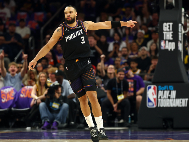 近日，太阳球员狄龙·布鲁克斯在NBA 2K League的节目中谈到了亚历山大以及NBA中最会“造犯规”的球员。

狄龙·布鲁克斯表示：“以前我防亚历山大可是占据上风的，大家随时可以去查数据。我在孟菲斯灰熊效力时，轻轻松松就能把他的得分限制在20分以内。那时候‘骗犯规’还没像现在这么夸张，我可以给他上 ​