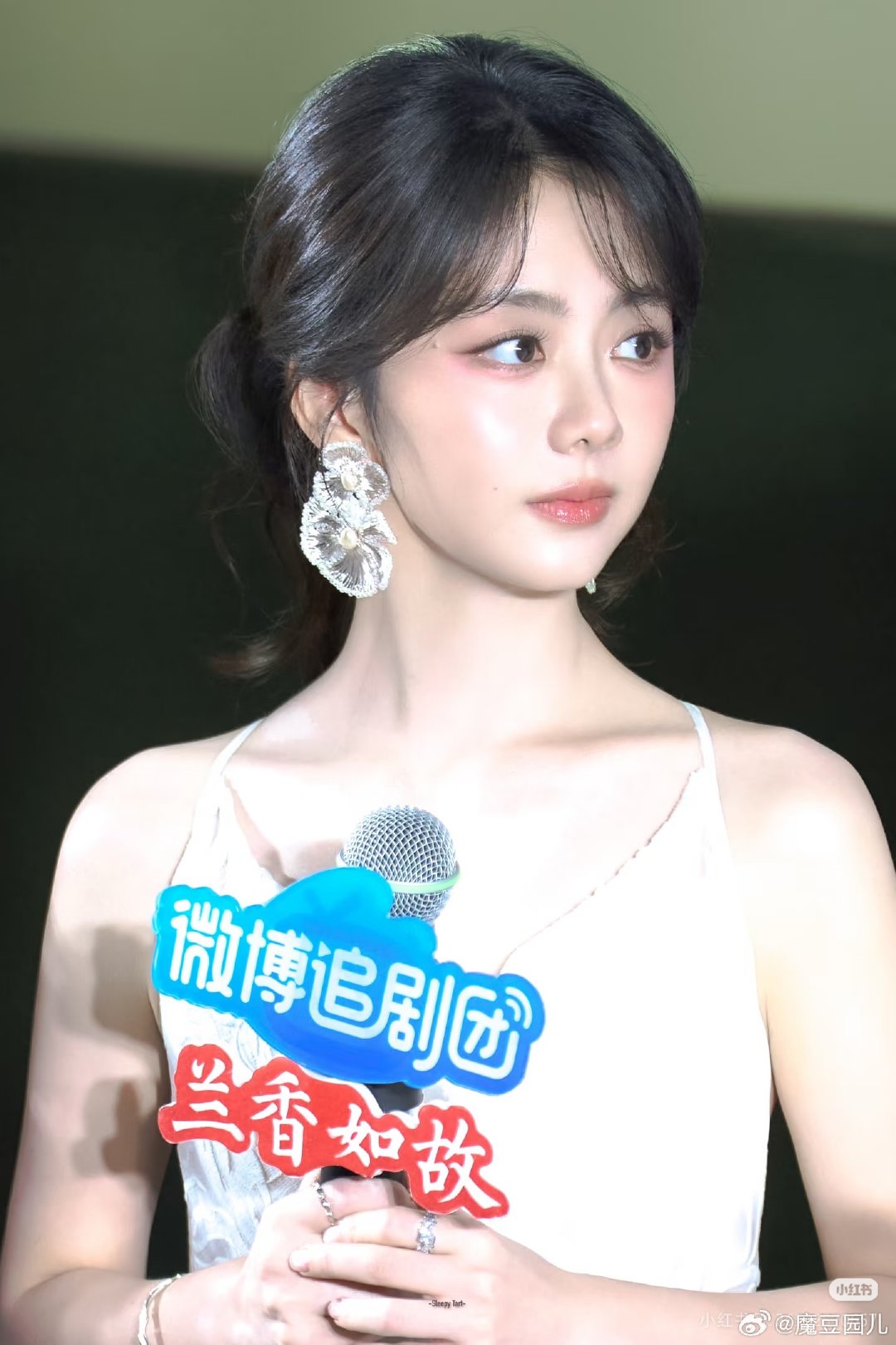 网传谭松韵和刘学义将合体出席2026腾讯视频星光大赏，目前尚未官宣，但恰逢爆款剧《兰香如故》收官余热，剧粉期待值已被拉满。   一、核心动态：网传合体但待官宣- 传闻内容：多名娱乐博主爆料，称谭松韵与