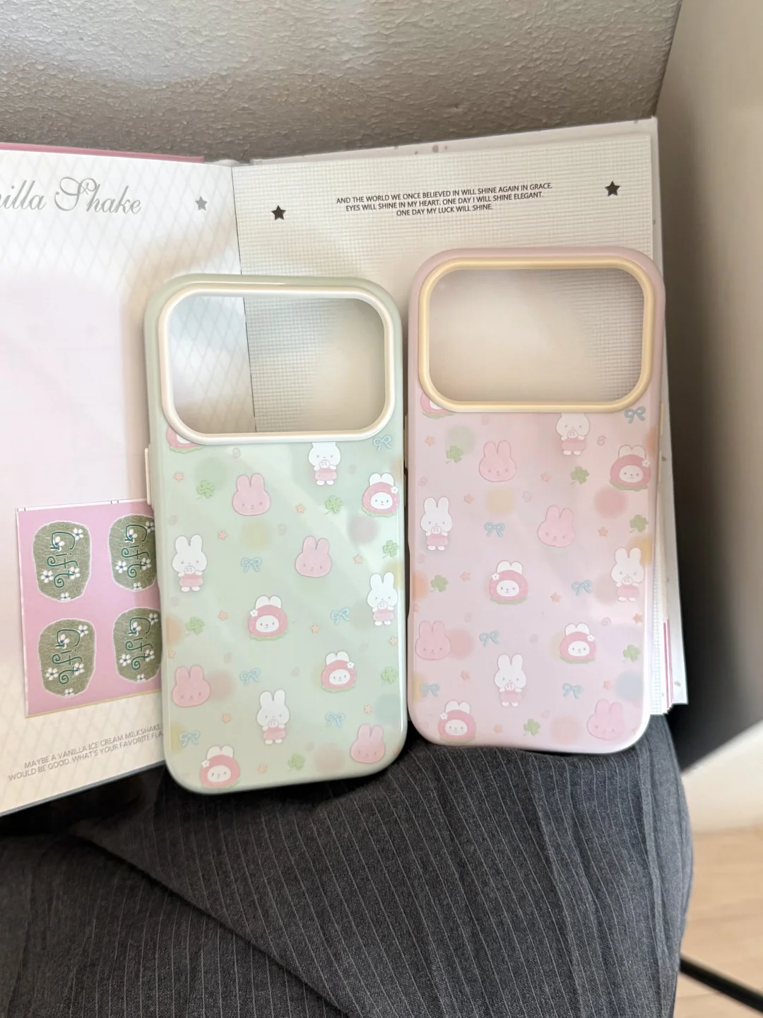 可爱晕了！小兔兔🐰奶绿粉色手机壳