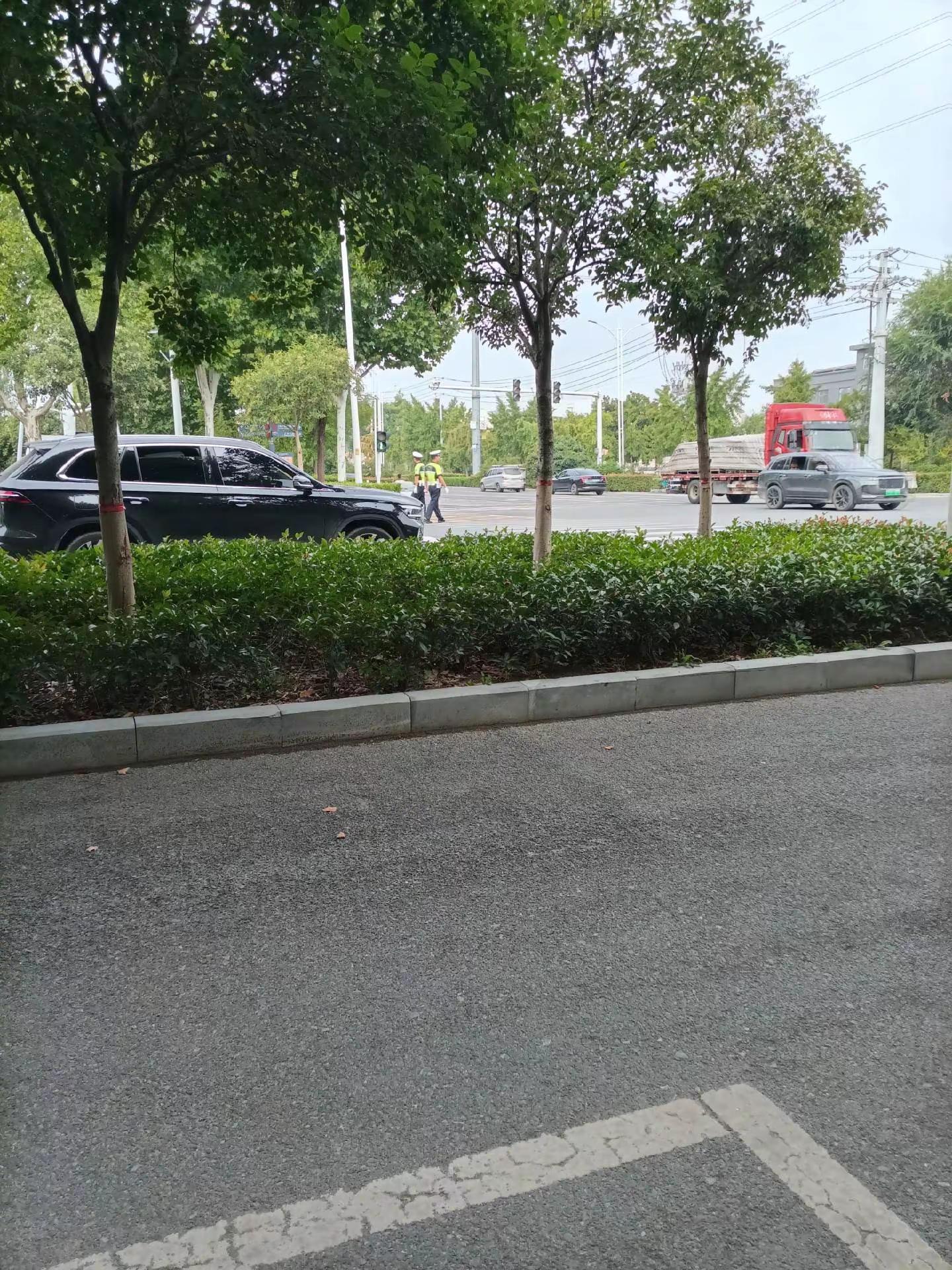 交警已上线，你在哪里呢？