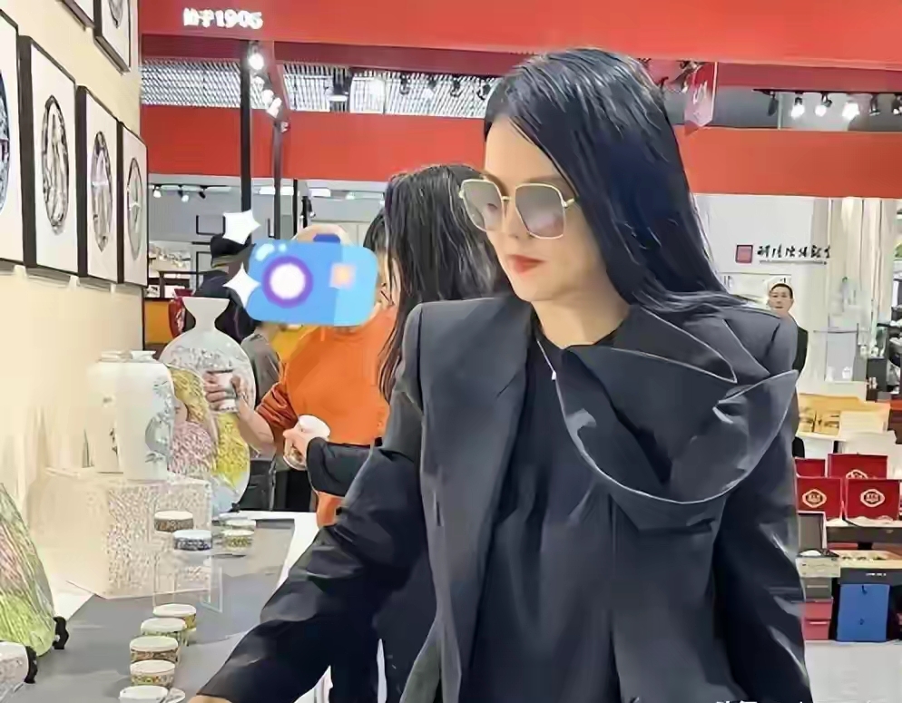 消失近十年一露面就刷屏！李湘手里最硬底牌，原来是前夫王岳伦