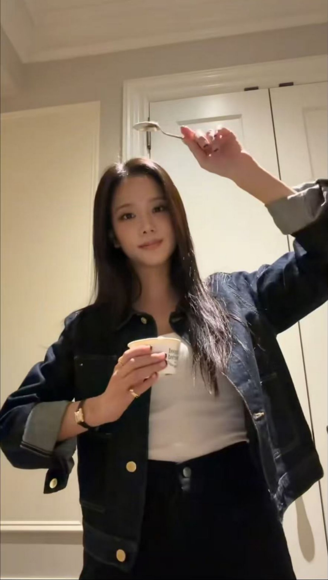 金智秀你这个造型是看秀造型的话我不敢想，感觉数据啥的还能翻倍 ​
