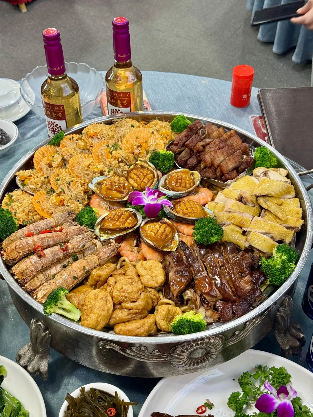 挖到宝！淡水的海鲜盆菜店
