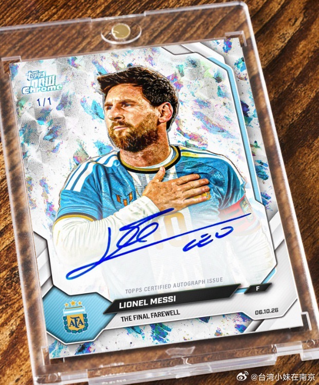 梅西不斷的在破各式各樣的紀錄。

知名球卡公司 Topps旗下的Topps Now系列（針對體壇歷史性瞬間限時發行的球員卡）推出了梅西告別國家隊紀念卡。此卡在限時銷售內直接以664,325張打破了原本由大谷翔平保持的歷史紀錄，成為 Topps Now 史上最暢銷的卡片！

由於訂購量順利突破 500,000 張的終極門檻，這 ​