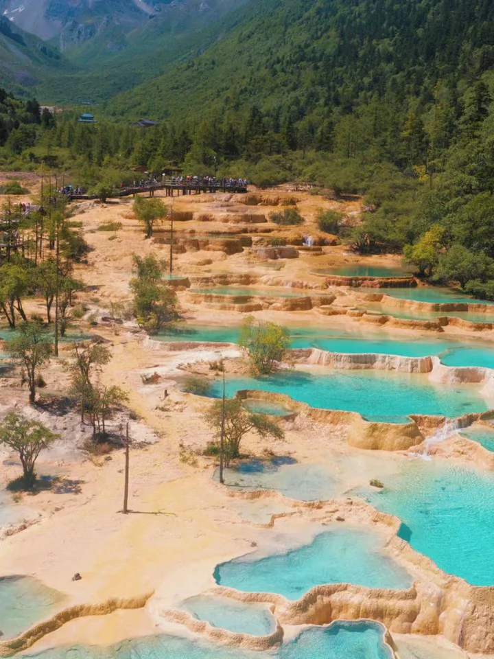 黄龙，满眼看过去都是蓝宝石