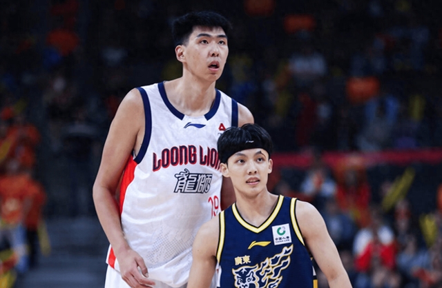 广州男篮93-76大胜广东男篮抢得赛点