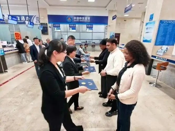 海南封关首日炸出“国际人才抢滩战”！5个