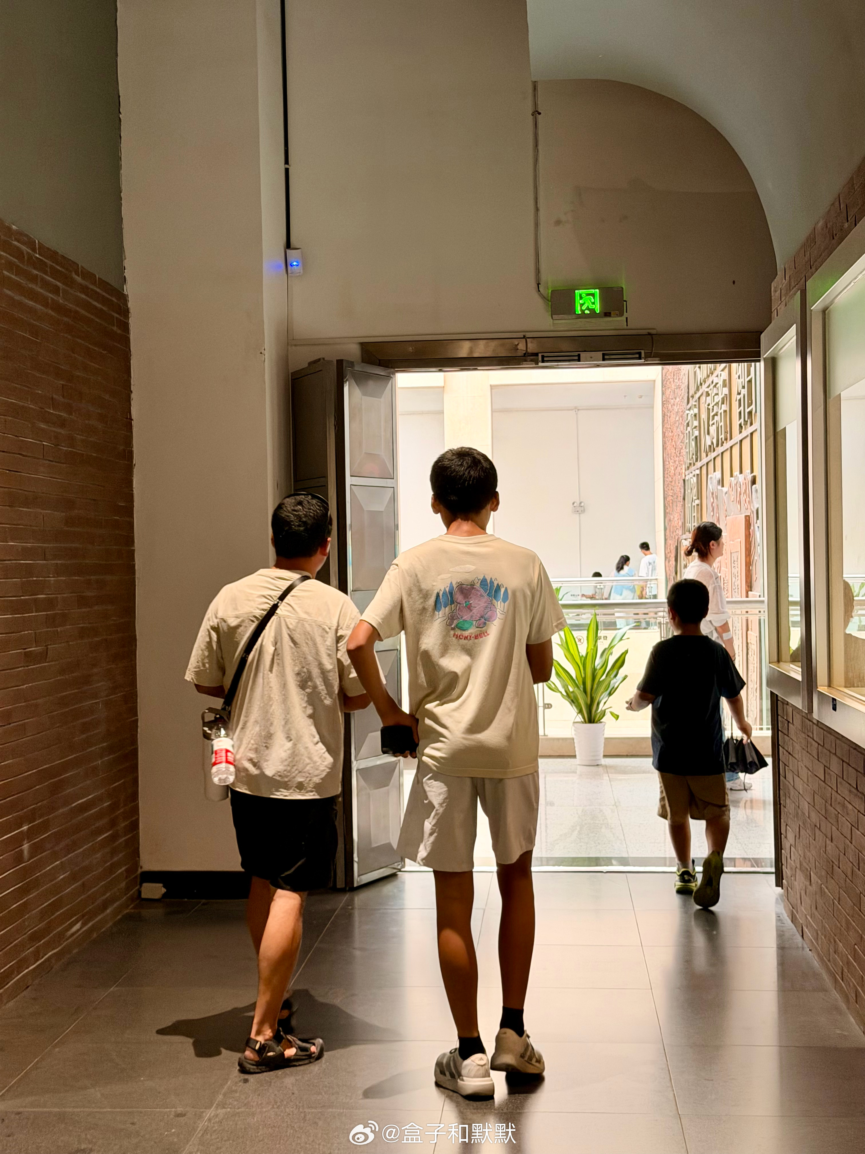 暑假余额不足，抓紧出门转转 ​​​
