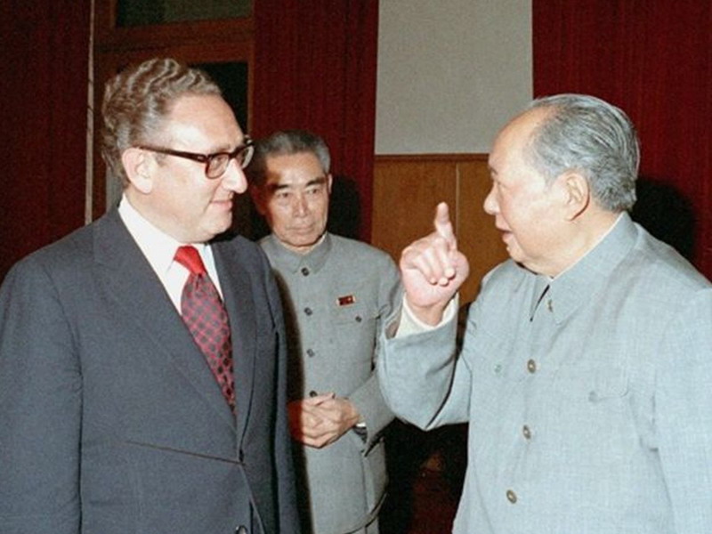 1976年毛主席逝世，时任美国总统福特发表唁电评价：在任何时代，能成为历史伟人的
