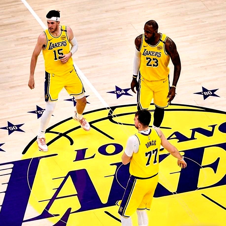 31分21篮板22助攻，这数据简直离谱！  丹佛掘金队豪取九连胜，靠的...