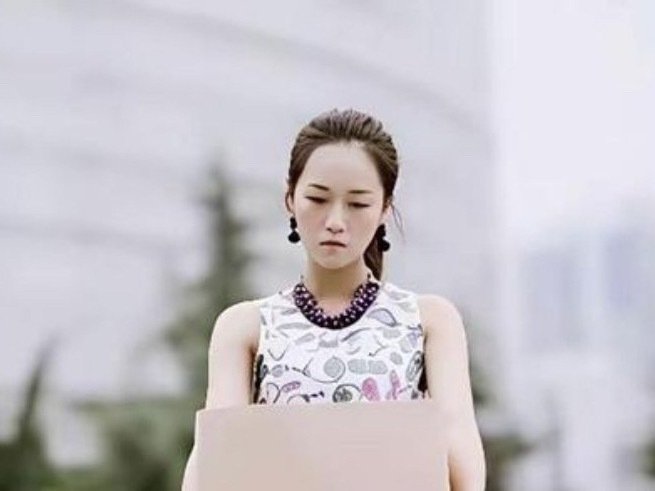 蓝盈莹说自己只靠嘴部每天锻炼把嘴练翘，真的很厉害吧 ​