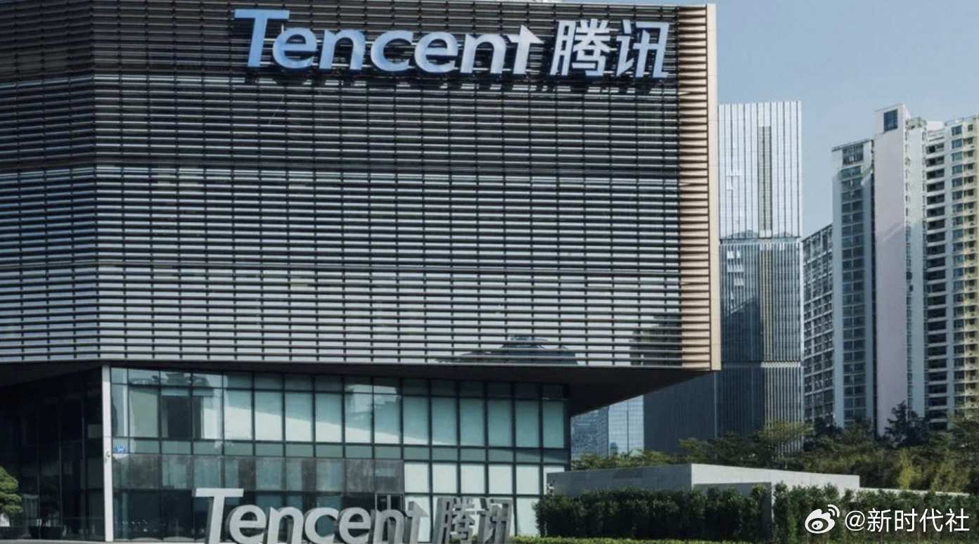 新时代社|科技产业多维动态：AI 眼镜打车落地、机器人售后扩容、国漫新游定档与草根创业逆袭

作者|李心   记者|黄源
10月18日   新时代社今日新闻综合报道

一：10月16日，乐奇Rokid联手腾讯出行服务，上线行业首个AI眼镜原生打车功能。升级Rokid App至1.15版本后，用户开口说目的地，眼镜即可完成叫 ​