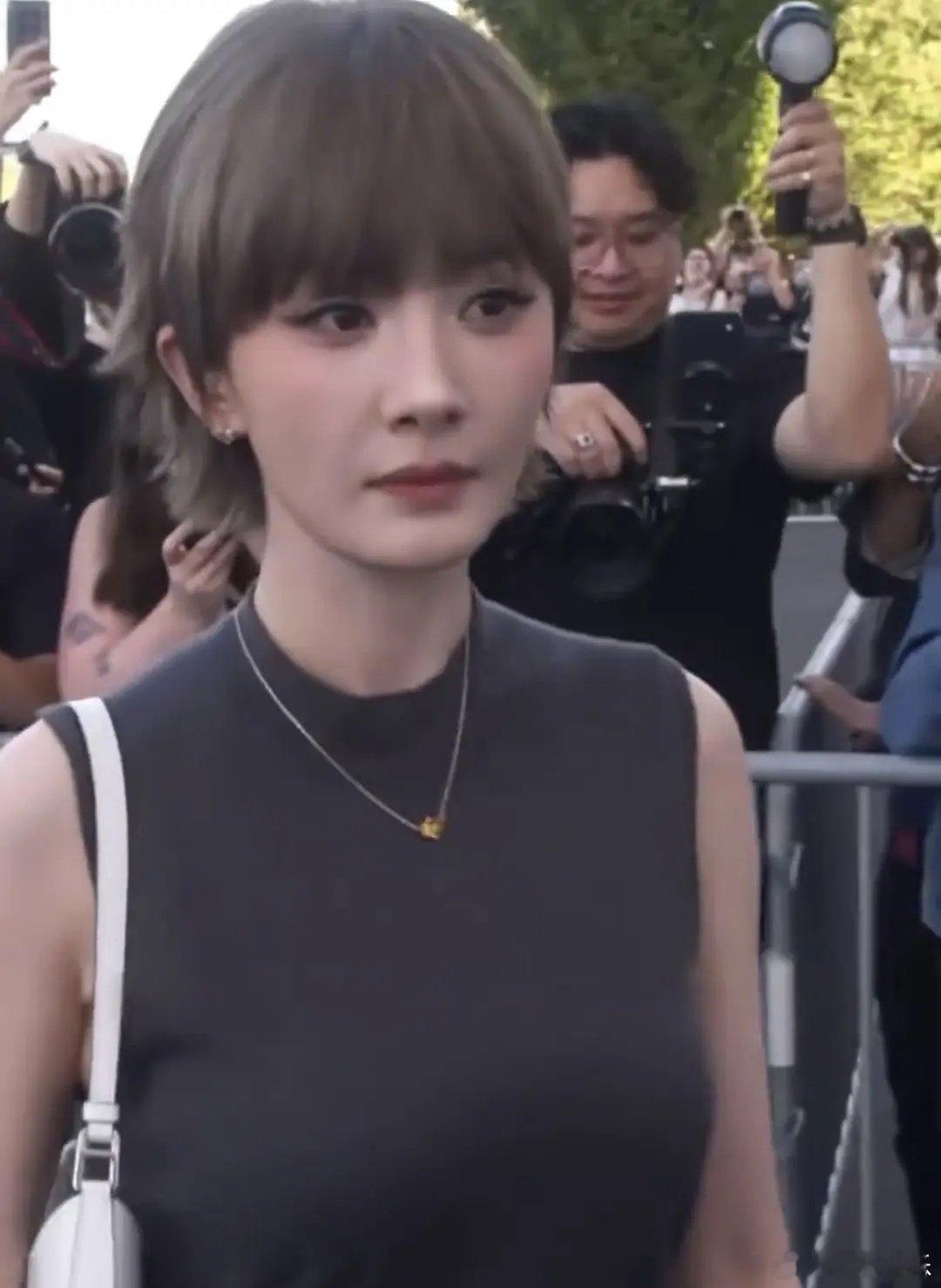 杨幂这状态也能叫回春啊？ ​