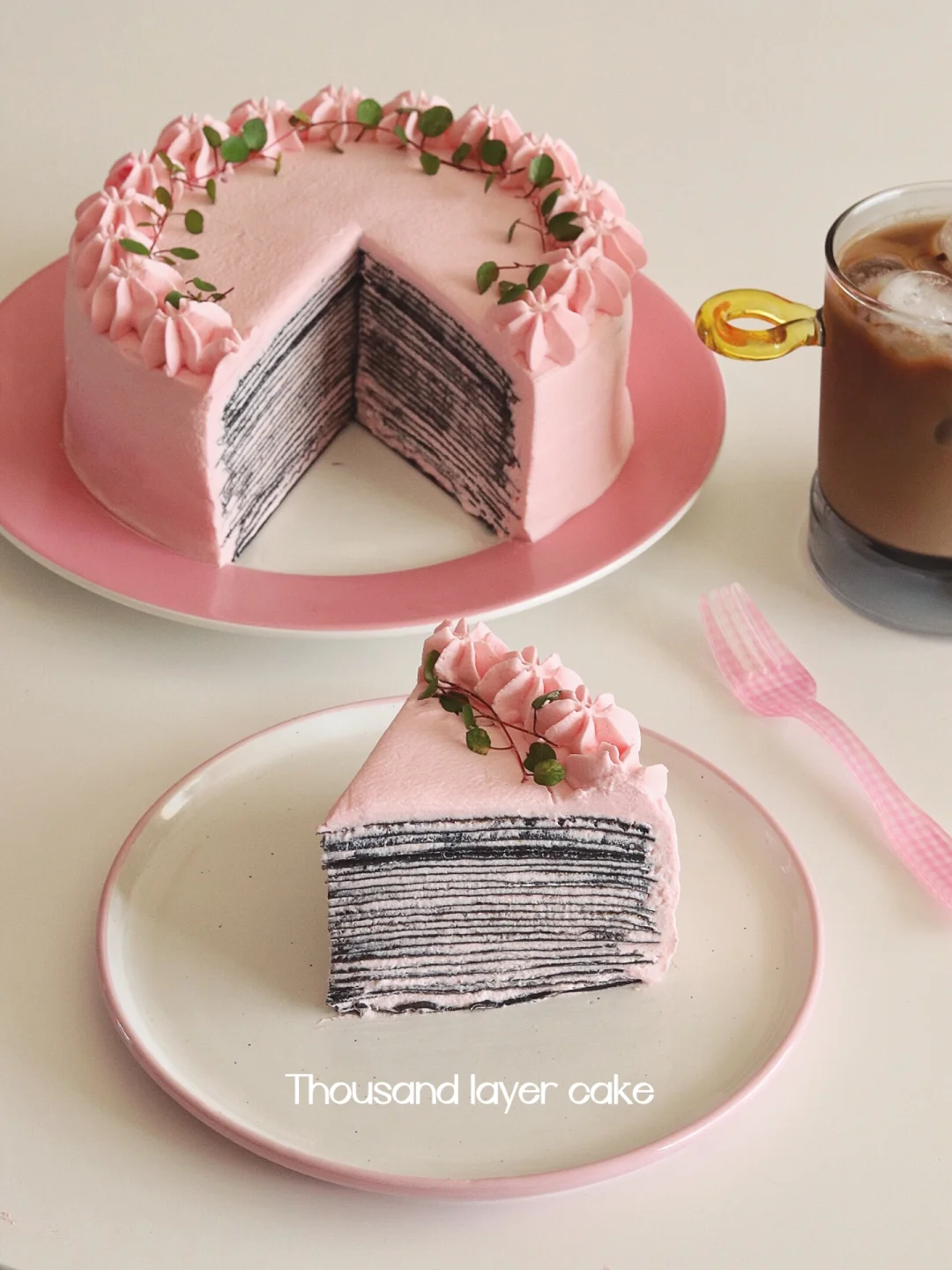 💗黑可可草莓千层蛋糕｜一口平底锅就能搞定