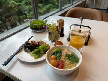 6月的广州<br />去的两天非常热🥵<br />不愧是只需要单衣和...