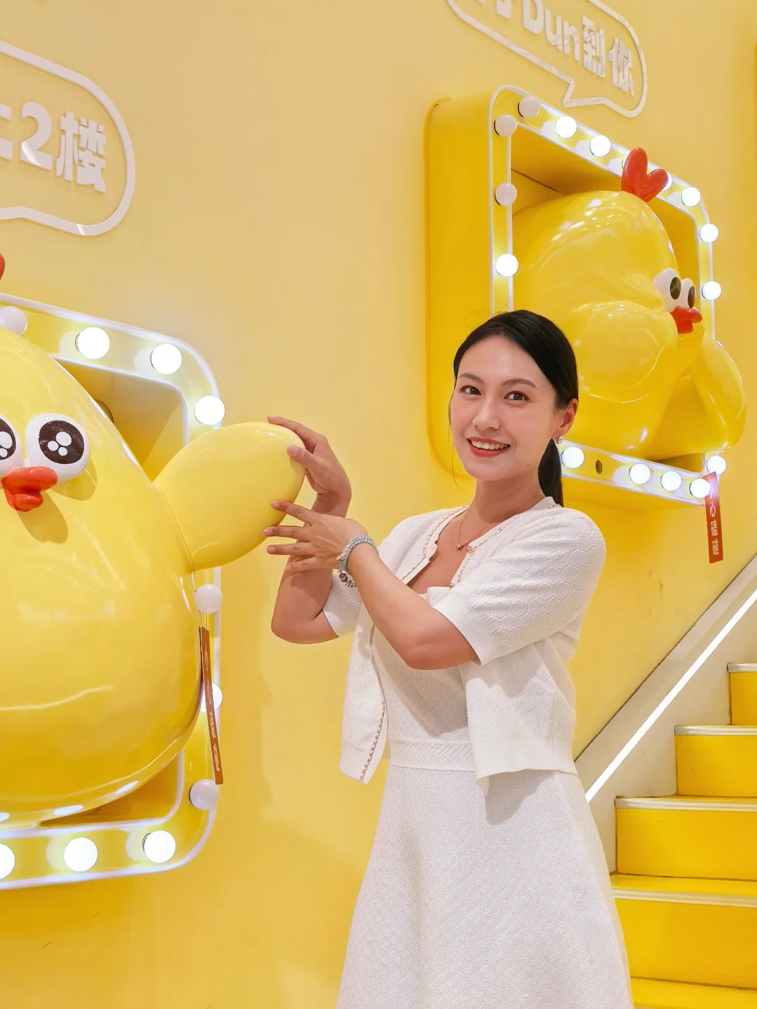 五一人真多，天真热，不凑热闹当NPC了