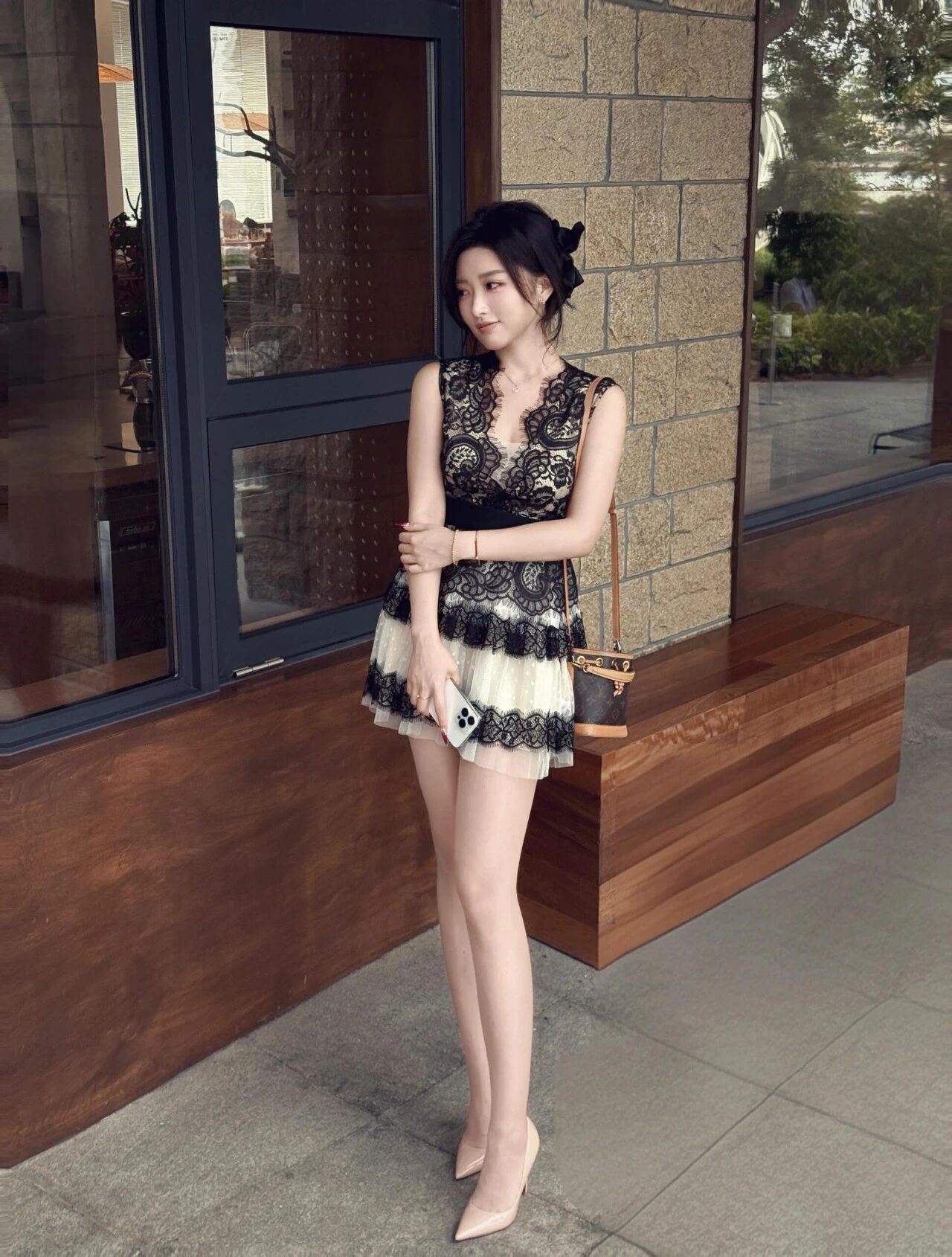 大长腿美女一枚的小姐姐